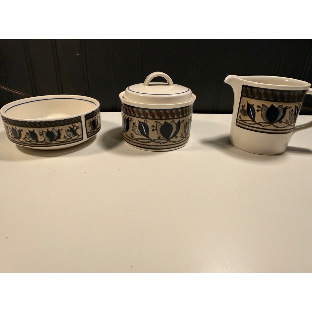 Mikasa Intaglio Arabella CAC01 Creamer Sugar Bowl and Small Bowl Set Japan